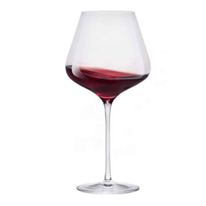 קונים כוסות יין? מה עדיף – קריסטל או זכוכית?